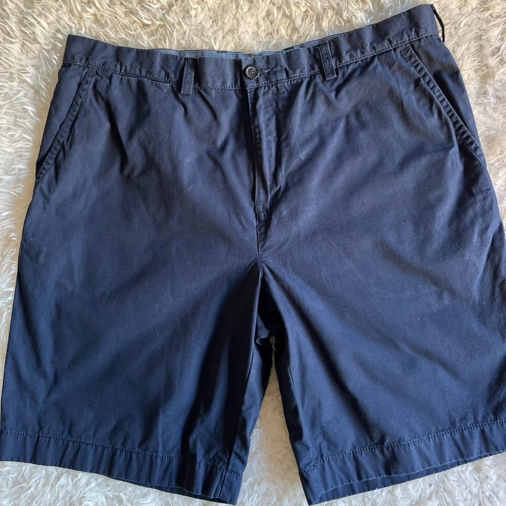 Tommy Hilfiger‎ Chino Shorts Navy Blue Size 38 Front Zip w/ Pockets  .EUC